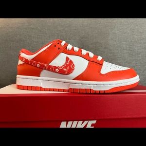 Womens Nike Dunks